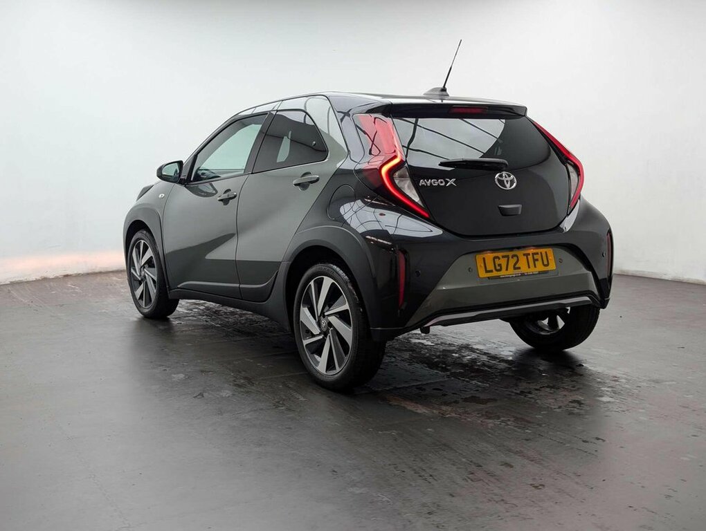 Toyota Aygo X 1L Exclusive LG72TFU Green #6