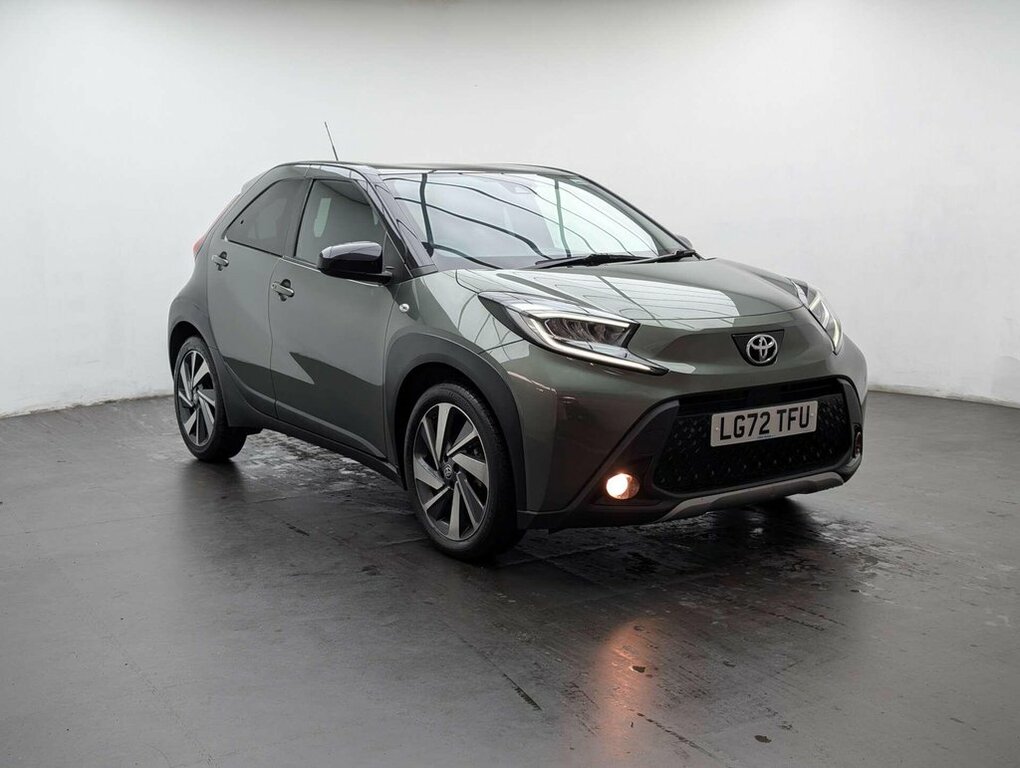 Toyota Aygo X 1L Exclusive LG72TFU Green #2
