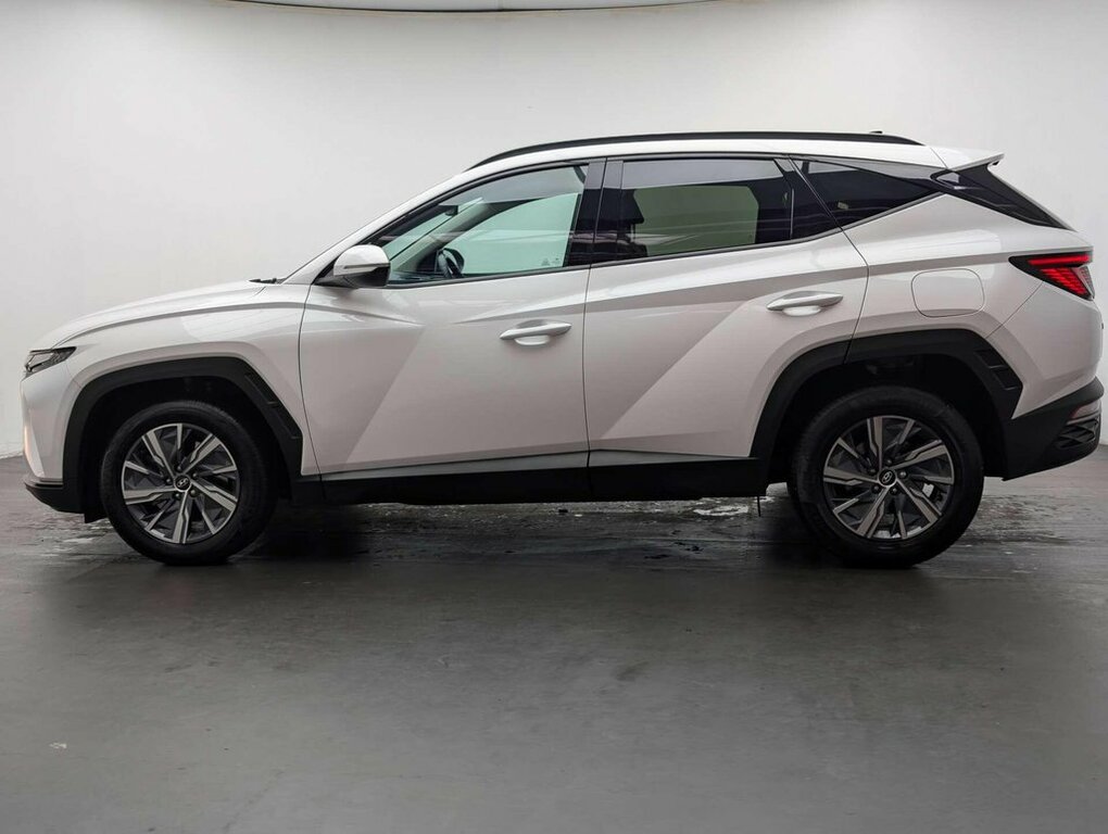 Hyundai Tucson 1.6L Se Connect EO23VWL White #4