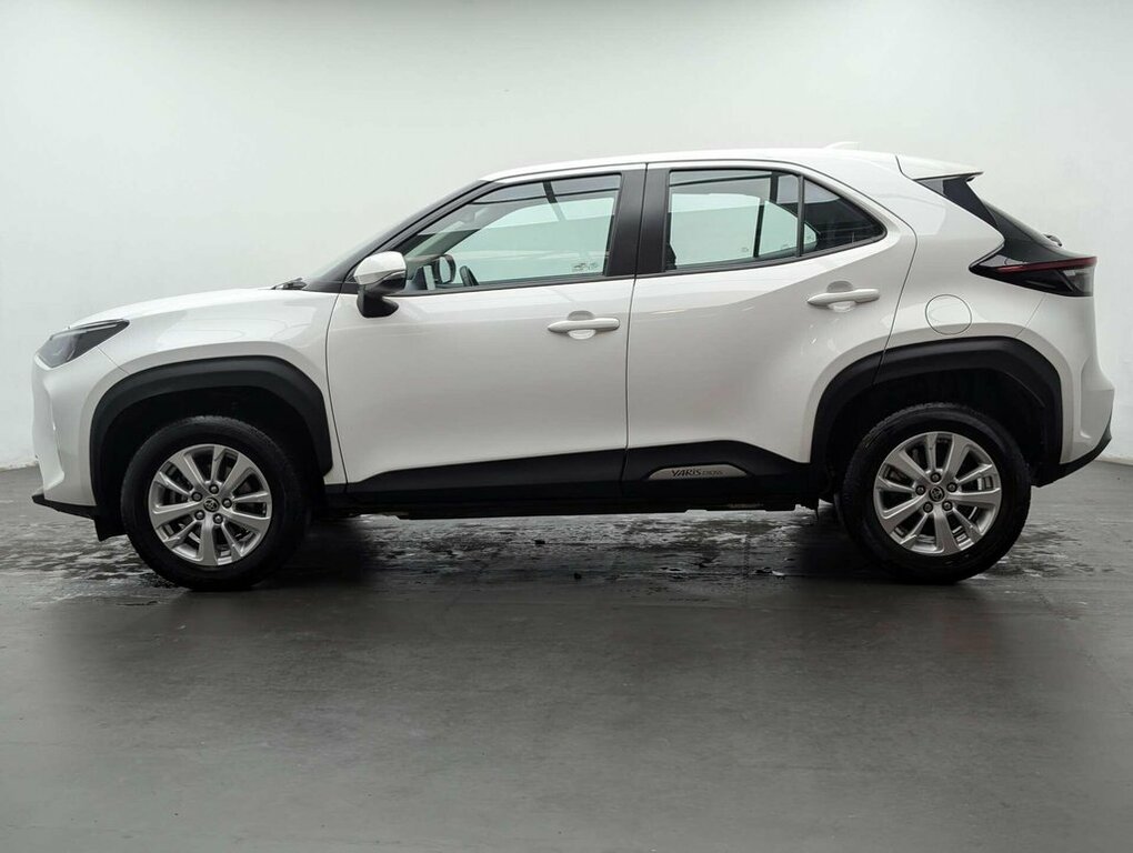Toyota Yaris Cross 1.5L Icon AV24VBM White #5