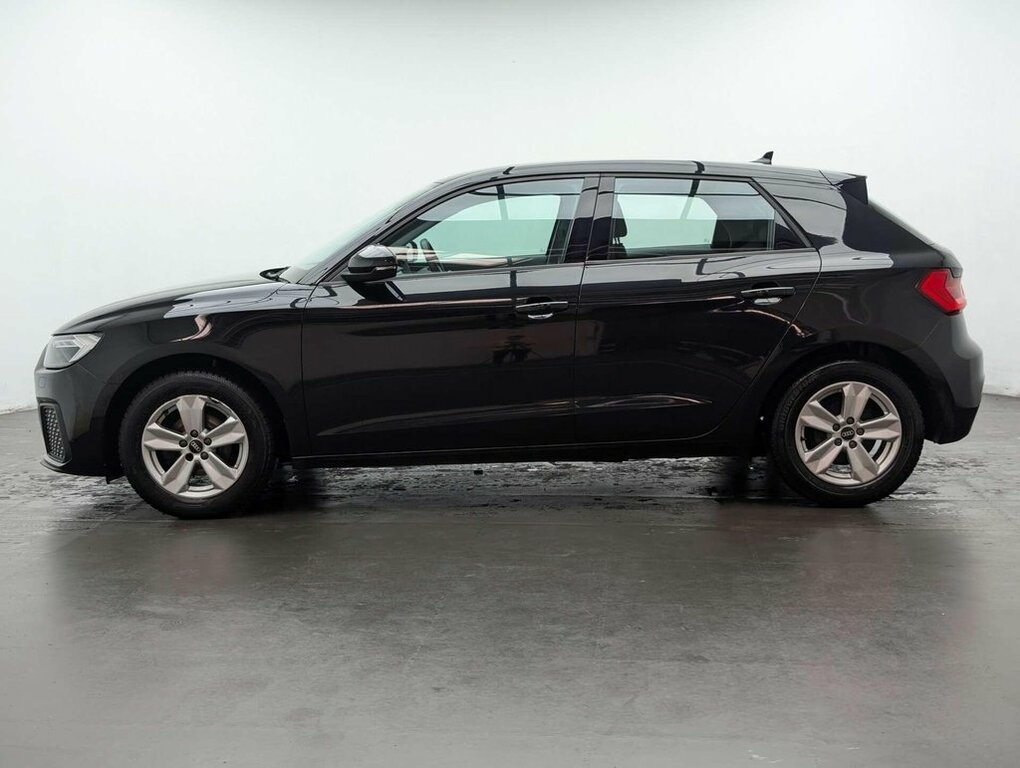 Audi A1 1L Technik LR70XVO Black #5