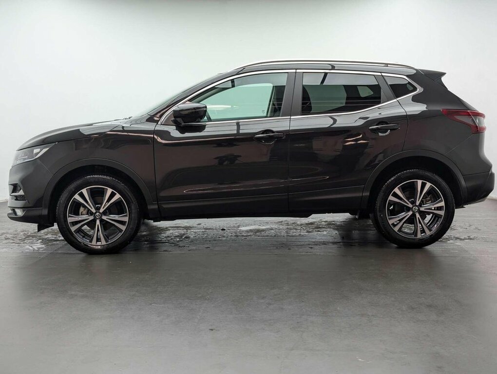 Nissan Qashqai 1.3L N-connecta Black #5