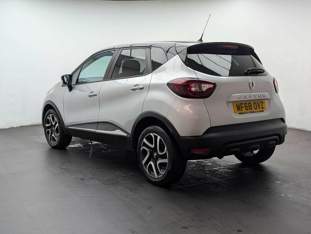 Renault Captur 0.9L Iconic WF68OVZ #5