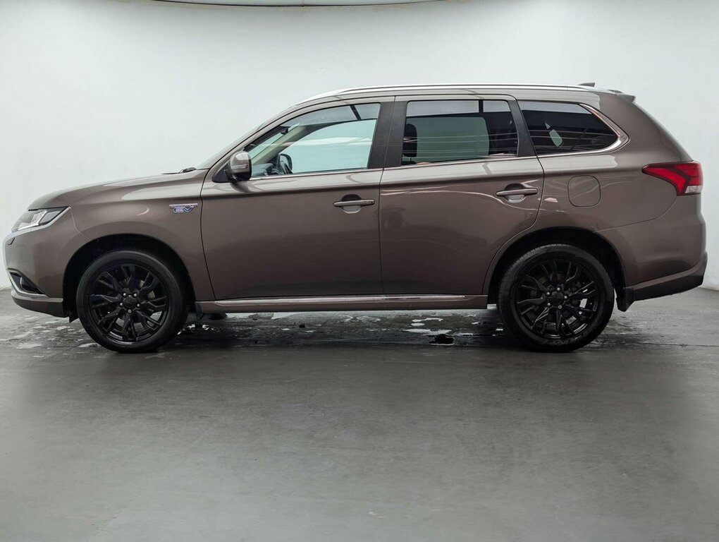 Mitsubishi Outlander 2L 4H Brown #5