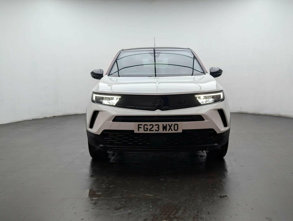 Vauxhall Mokka-e Suv FG23WXO White #3