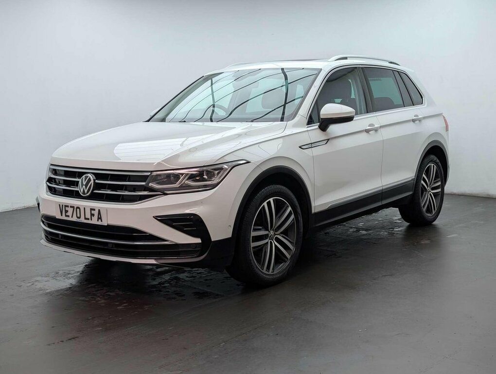 Volkswagen Tiguan 1.5L Elegance VE70LFA White #4