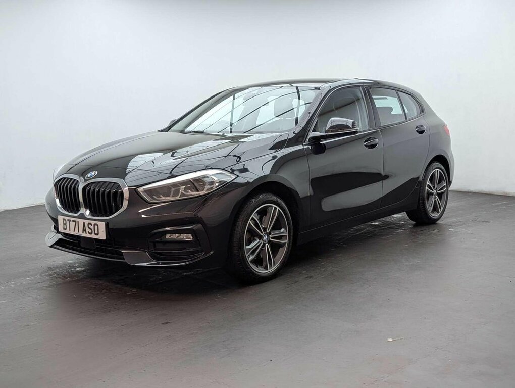 BMW 1 Series 1.5L Sport BT71ASO Black #4