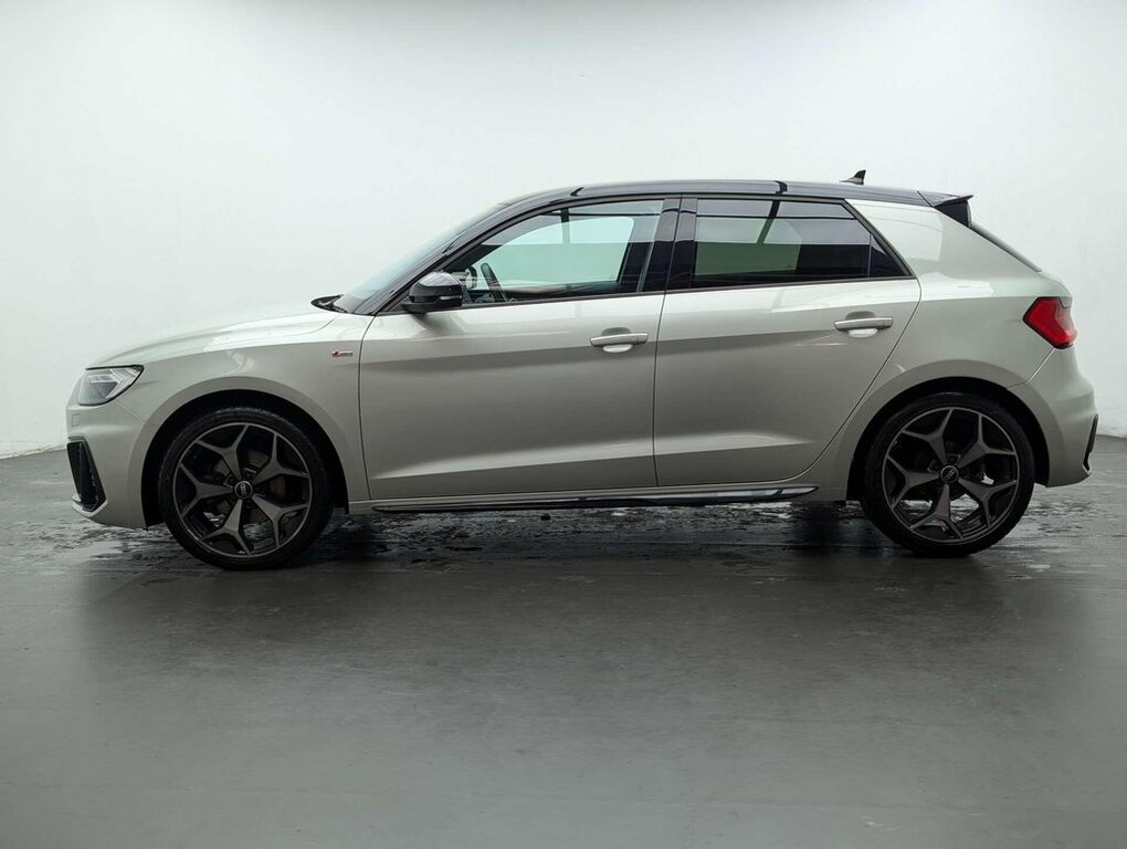 Audi A1 1.5L Black Edition FG24PYV Silver #5