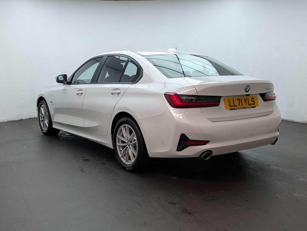 BMW 3 Series 2L Se Pro LL71YLS White #6