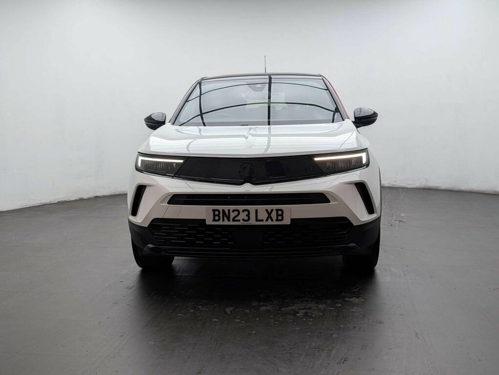 Vauxhall Mokka-e Suv BN23LXB White #3