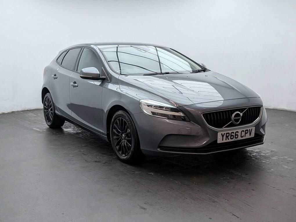 Volvo V40 2.0 V40 Momentum T2 YR66CPV Grey #2