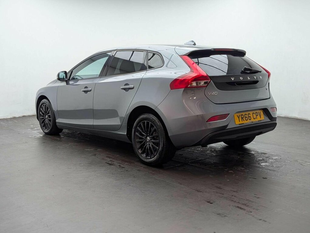 Volvo V40 2.0 V40 Momentum T2 YR66CPV Grey #6