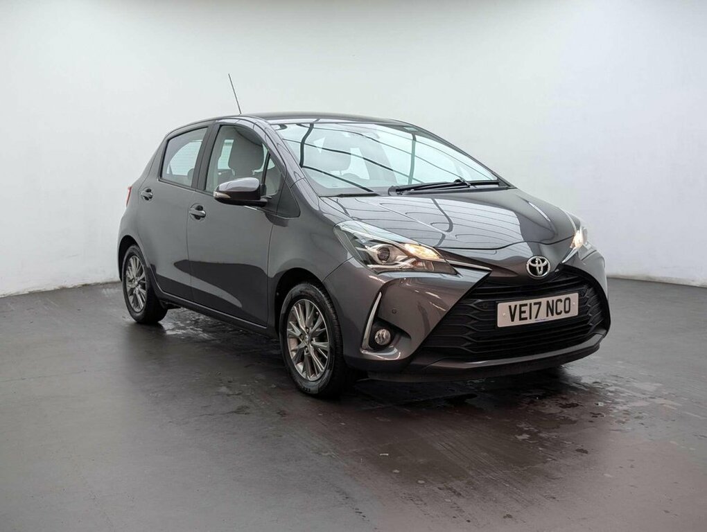 Toyota Yaris 1.5L Icon Tech VE17NCO Grey #2