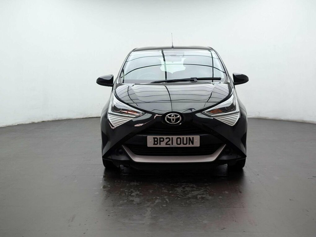 Toyota Aygo X 1L X-play Black #3