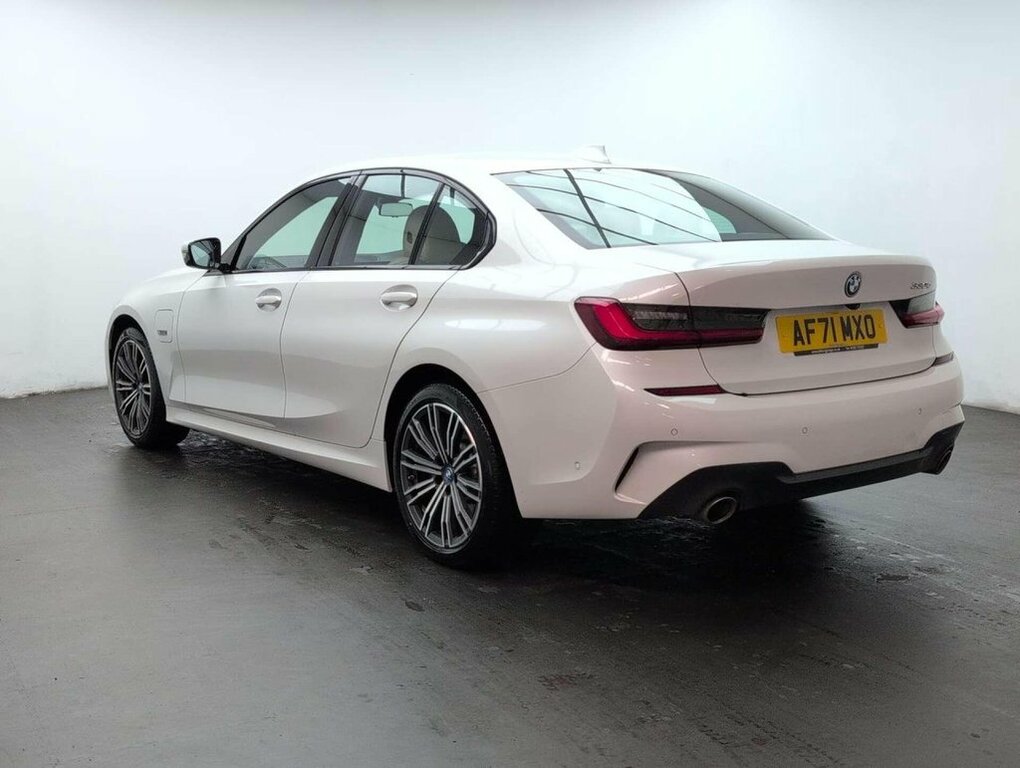 BMW 3 Series 2L M Sport AF71MXO White #6