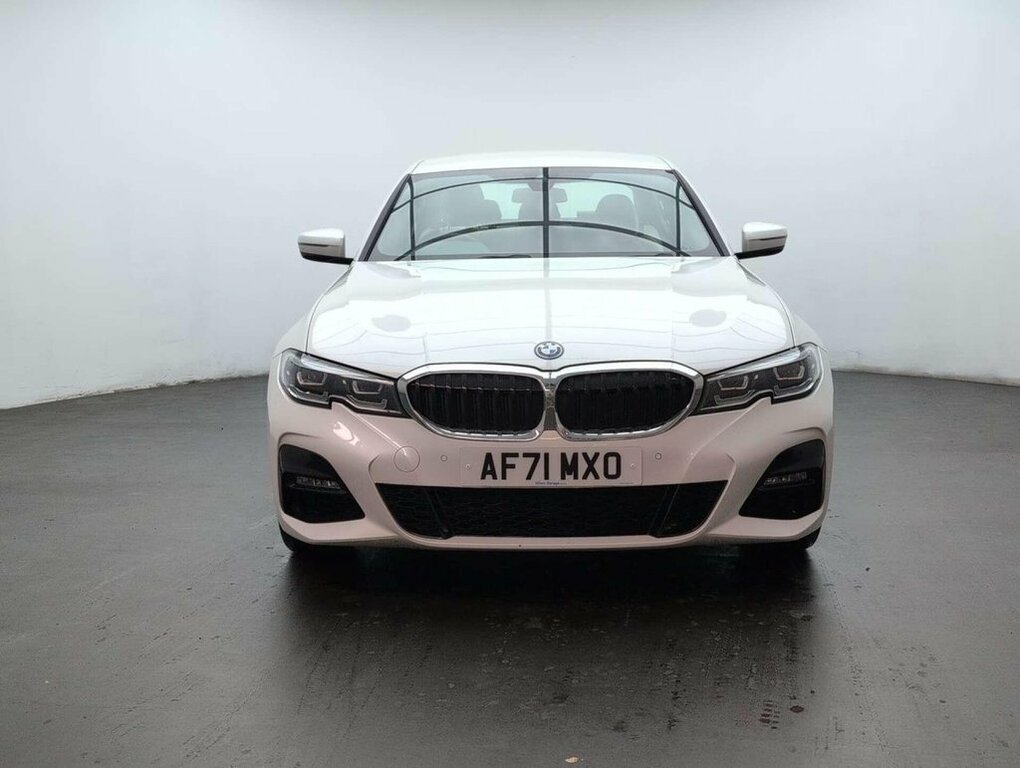 BMW 3 Series 2L M Sport AF71MXO White #3