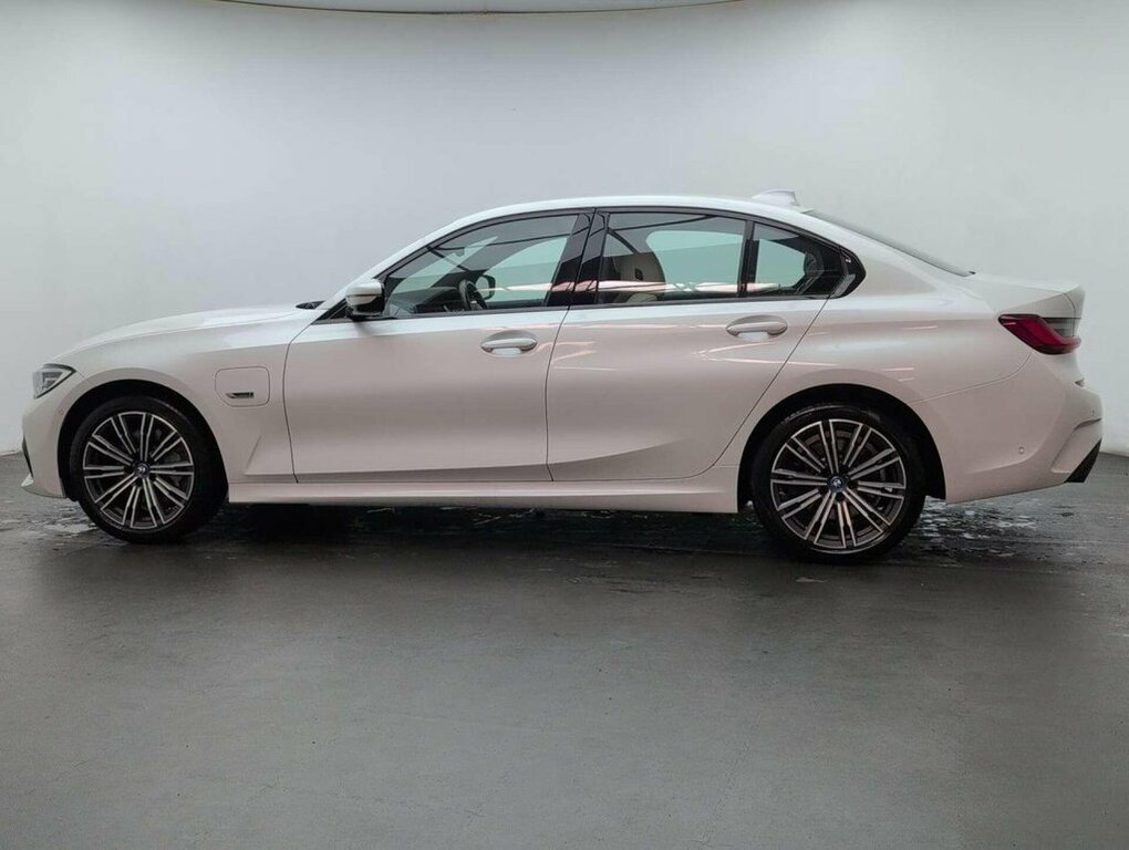 BMW 3 Series 2L M Sport AF71MXO White #5