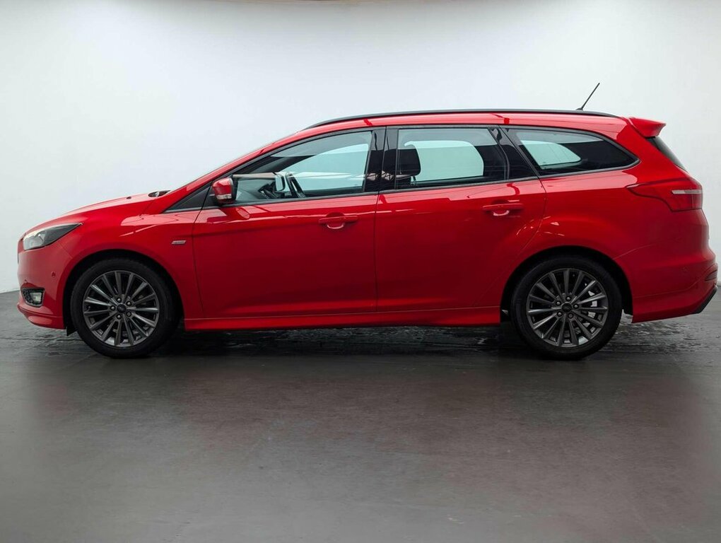 Ford Focus 1.5L St-line FN67UBU Red #5