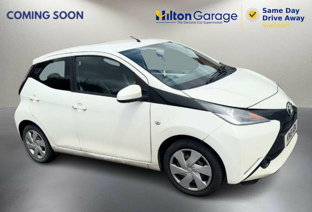 Toyota Aygo X 1L X-play White