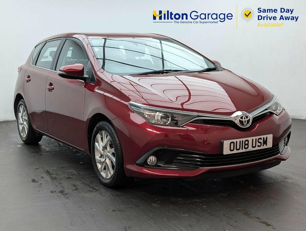 Toyota Auris 1.2L Icon Tech Red