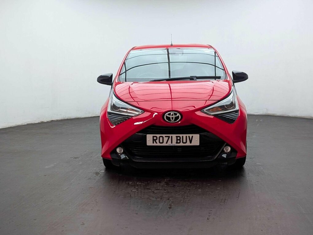 Toyota Aygo X 1L X-trend Red #3