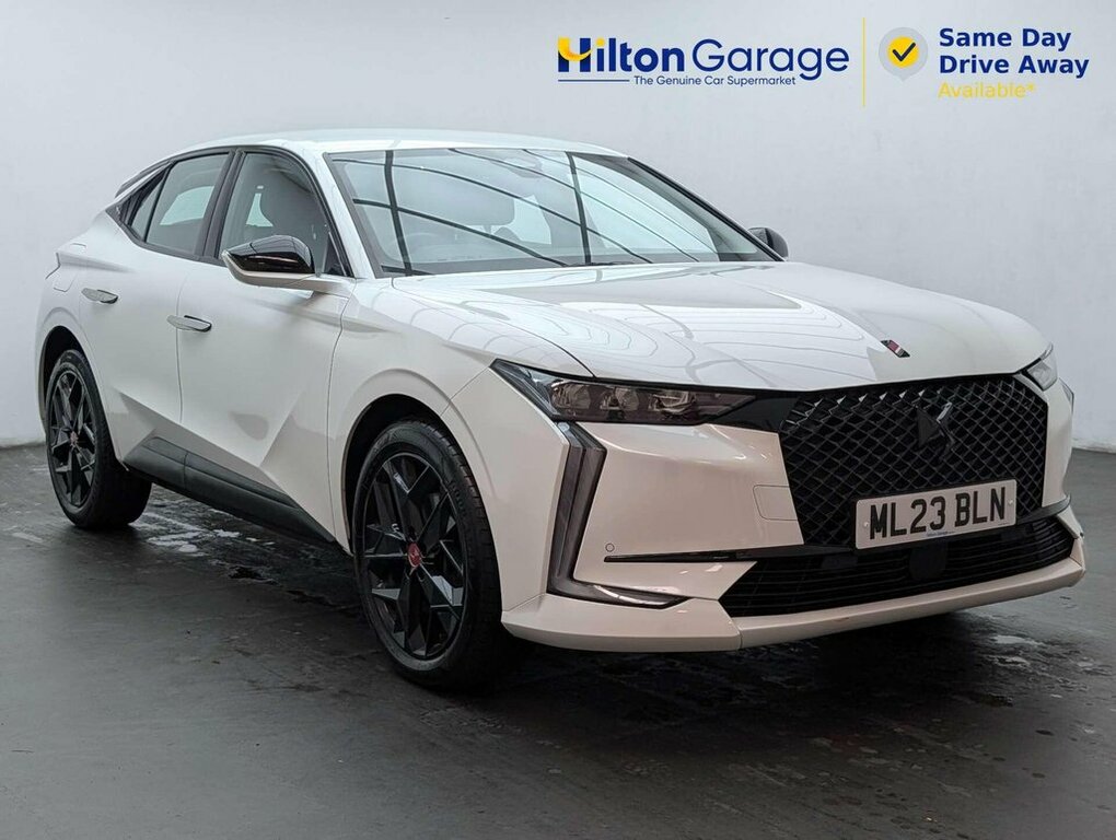 DS DS 4 1.2L Performance Line White