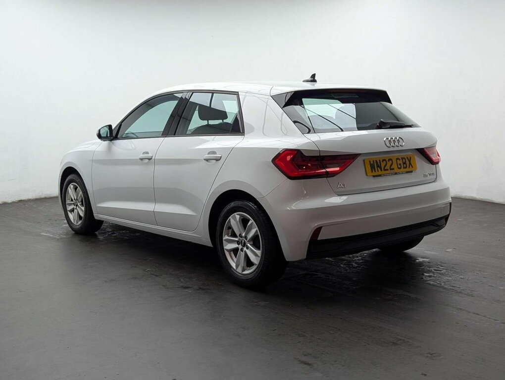 Audi A1 1L Technik WN22GBX White #6