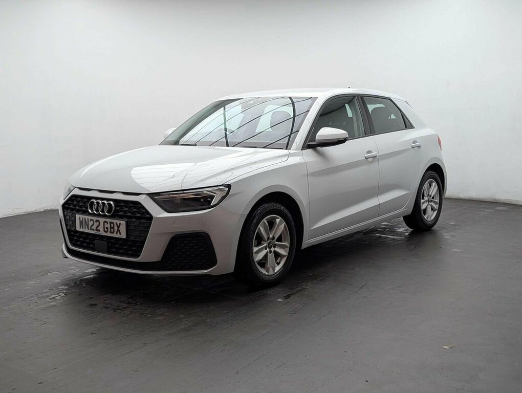 Audi A1 1L Technik WN22GBX White #4