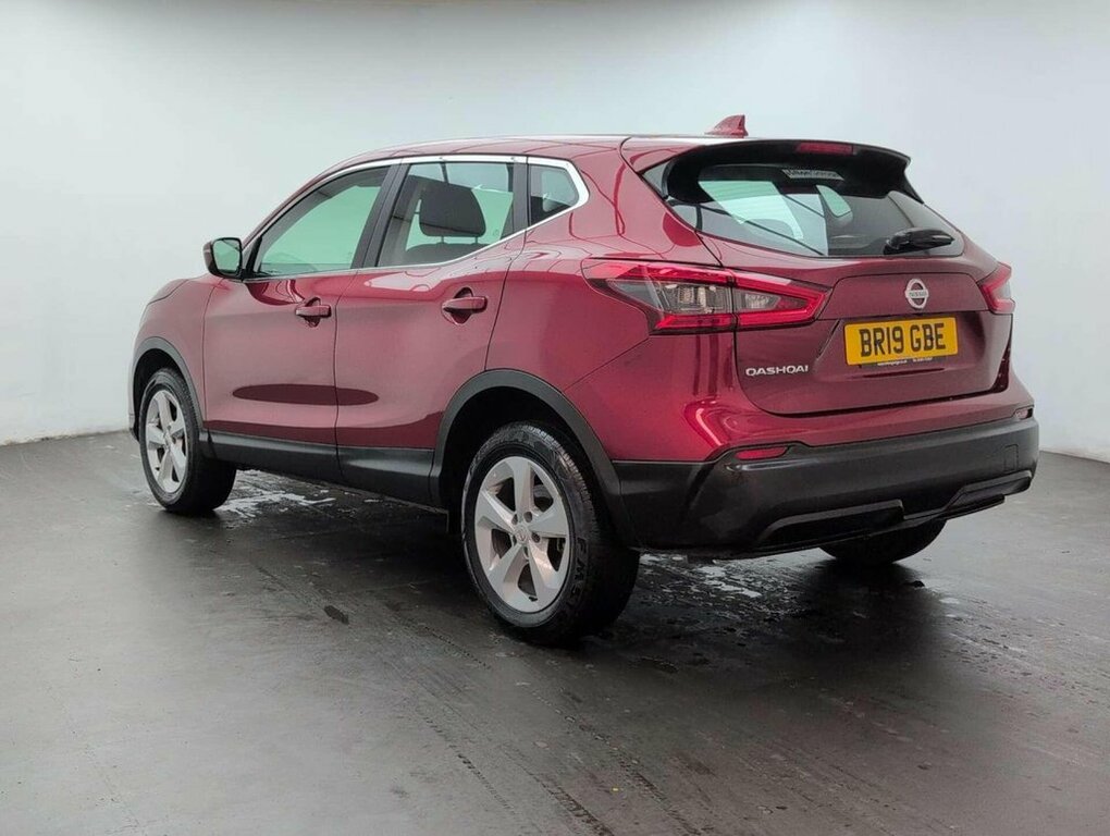 Nissan Qashqai 1.3L Acenta Premium Red #6