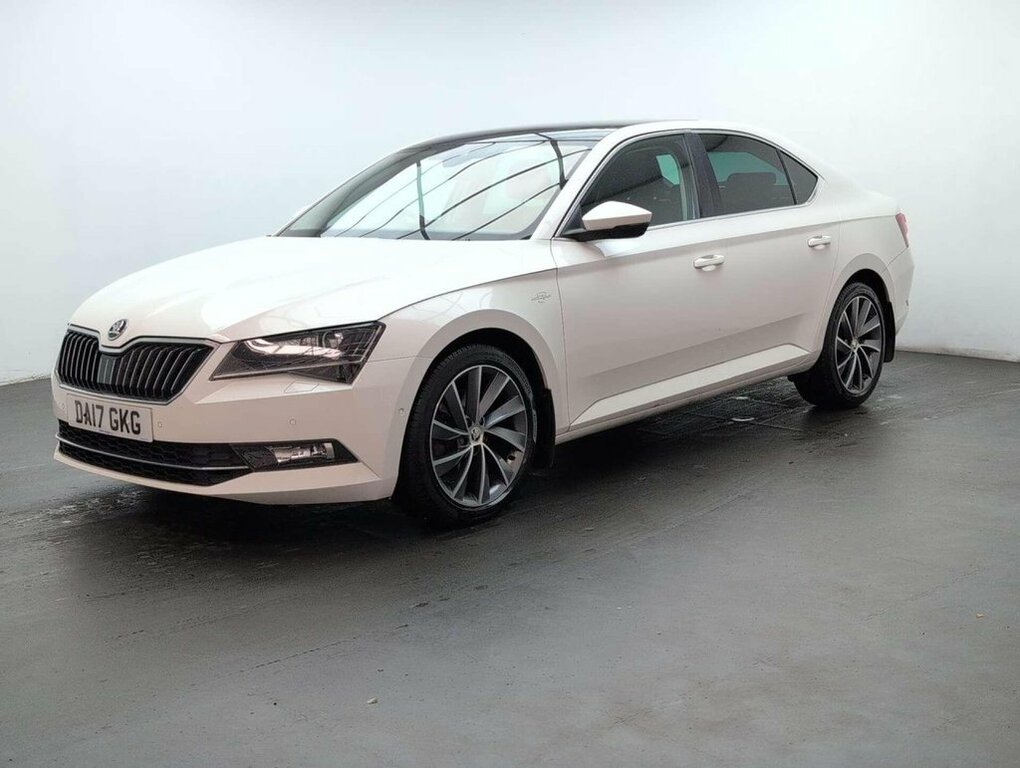 Skoda Superb 2.0 Superb Laurin Klement Tdi 4X4 4Wd DA17GKG White #4