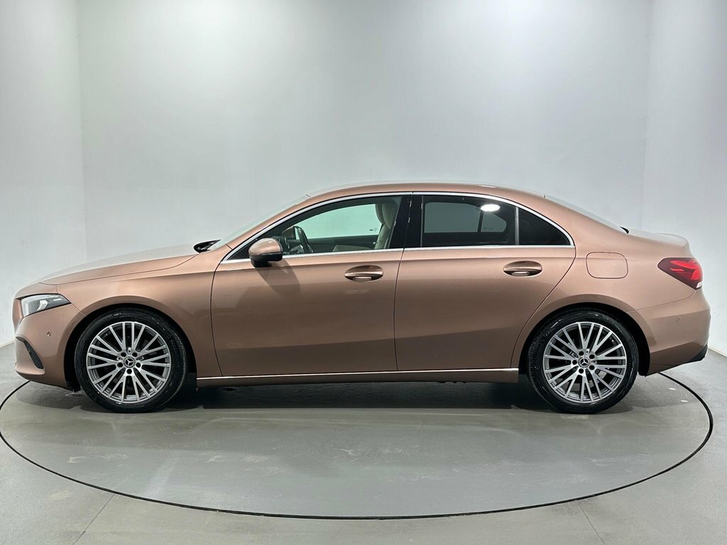 Mercedes-Benz A Class 1.3L Sport DK72VZX Gold #4