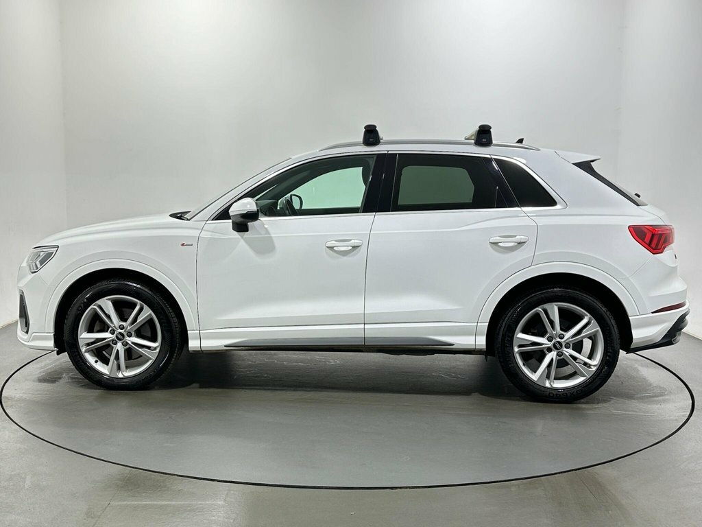 Audi Q3 2L S Line YS70UXJ White #4
