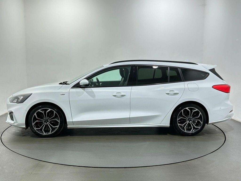 Ford Focus 1.5L St-line X EF69YGN White #4