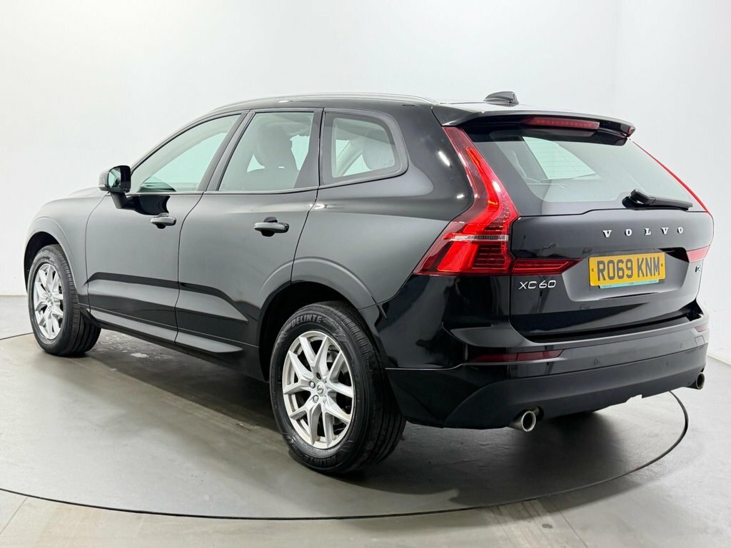 Volvo XC60 2L Momentum RO69KNM Black #5