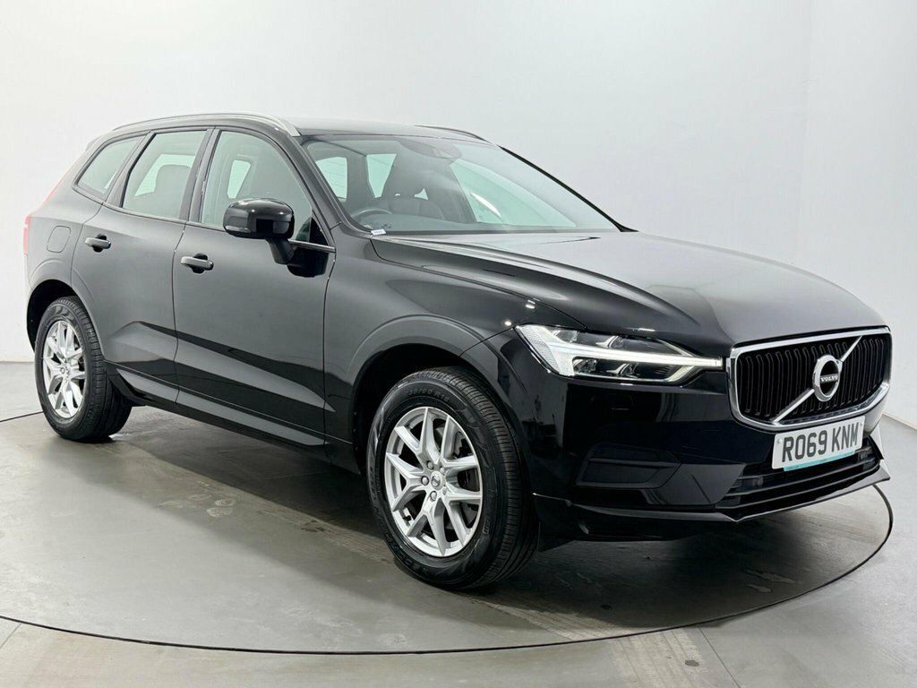 Volvo XC60 2L Momentum Black