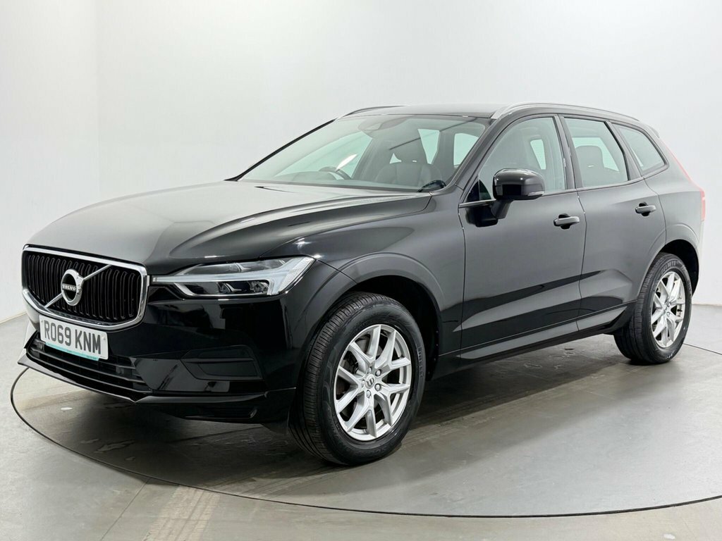 Volvo XC60 2L Momentum RO69KNM Black #3