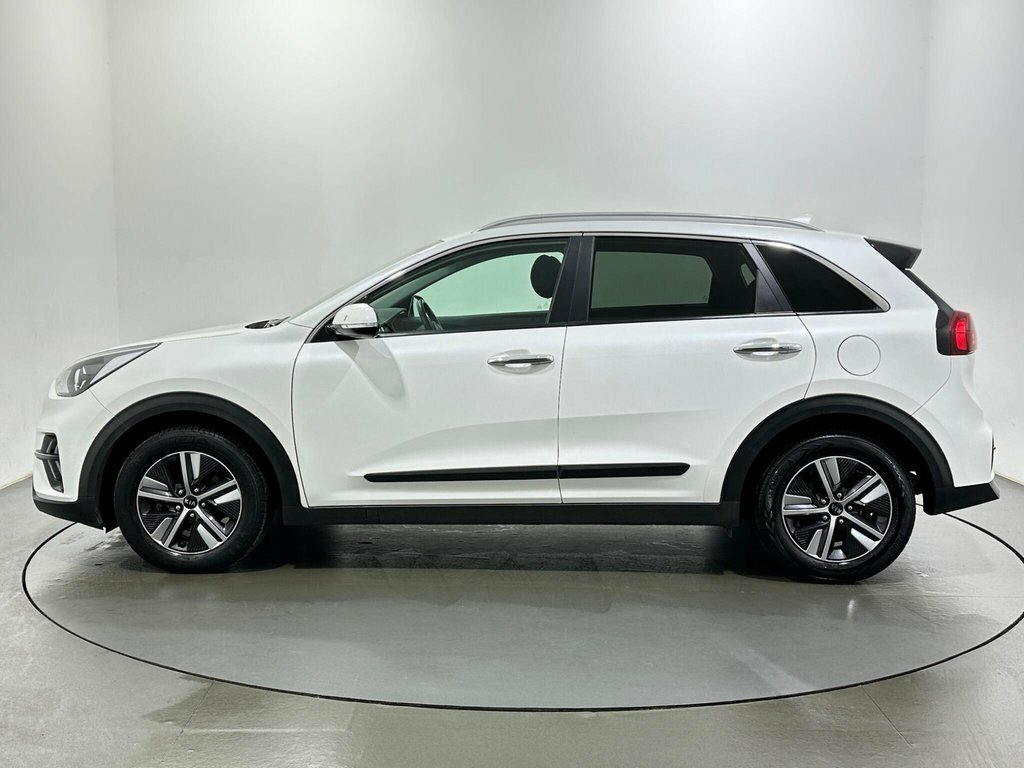 Kia Niro 1.6L 2 White #4