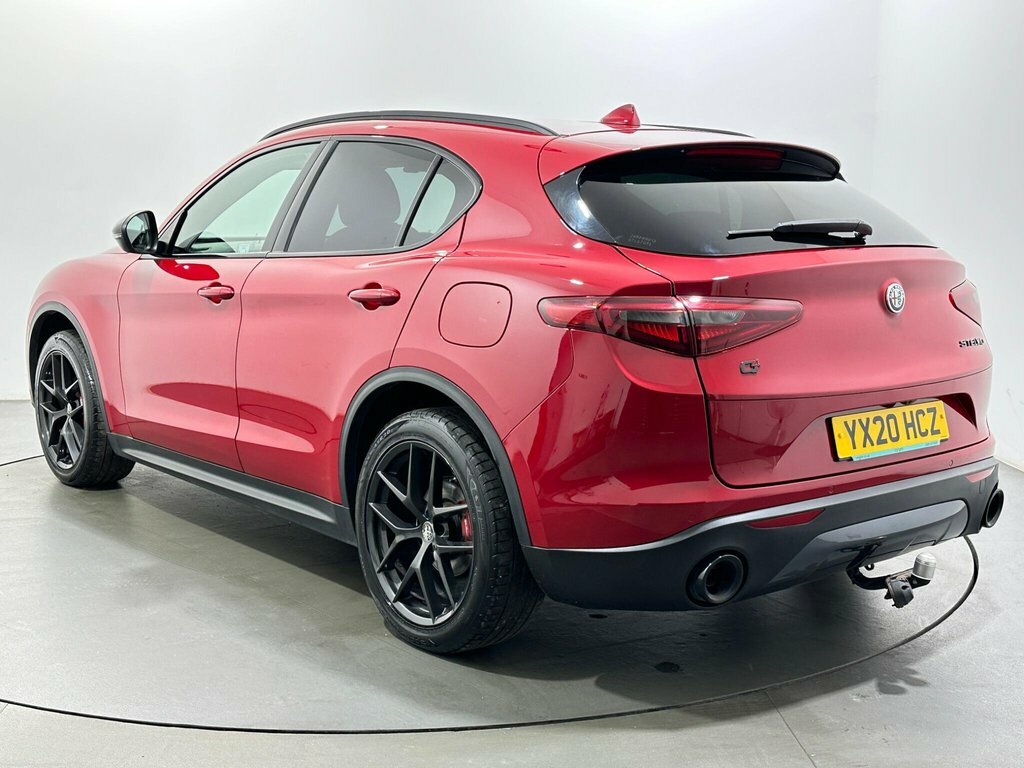 Alfa Romeo Stelvio 2.2L Nero Edizione Red #5