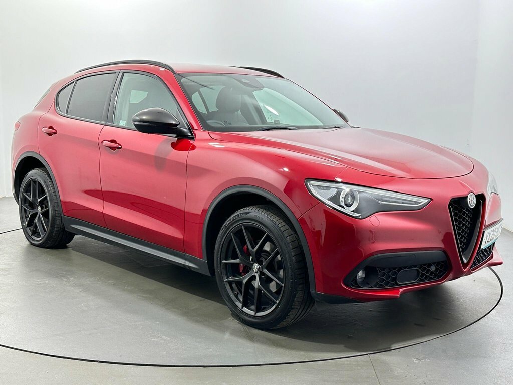 Alfa Romeo Stelvio 2.2L Nero Edizione Red