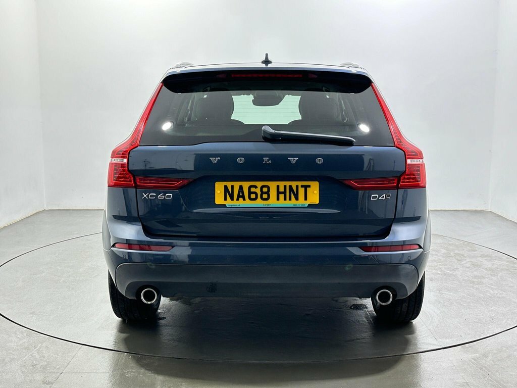 Volvo XC60 2L Momentum NA68HNT Blue #6
