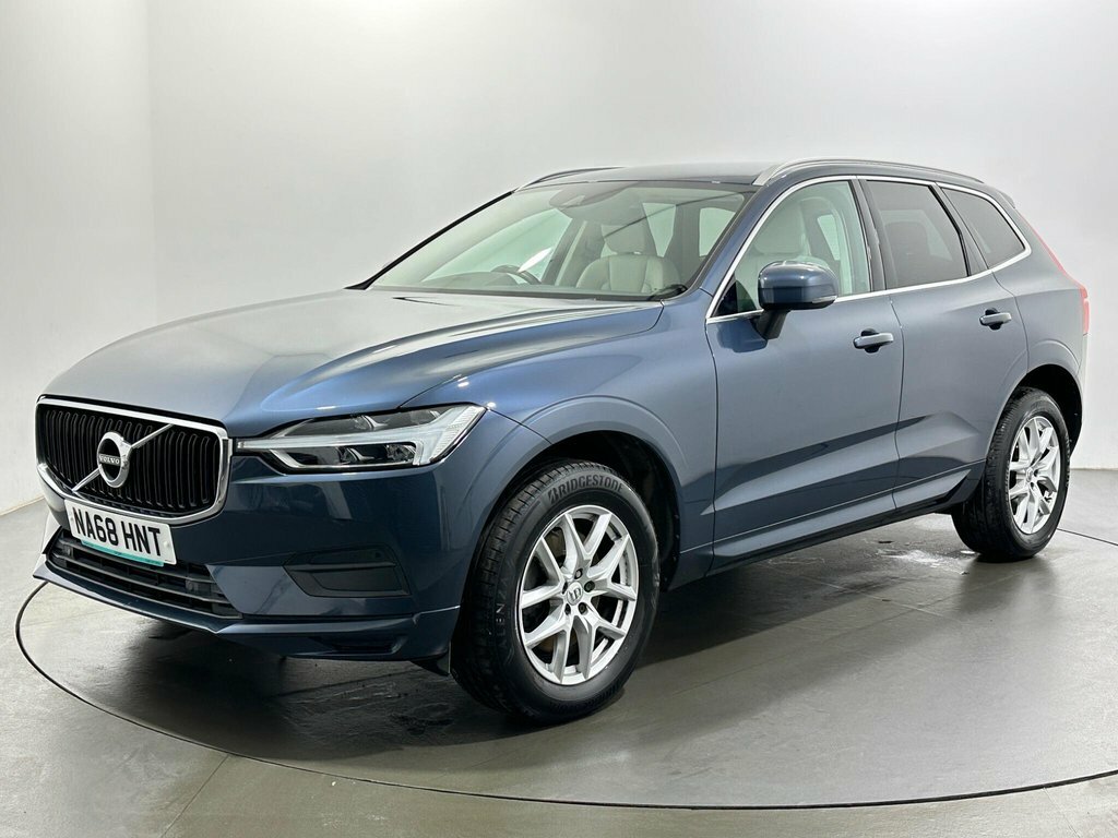 Volvo XC60 2L Momentum NA68HNT Blue #3
