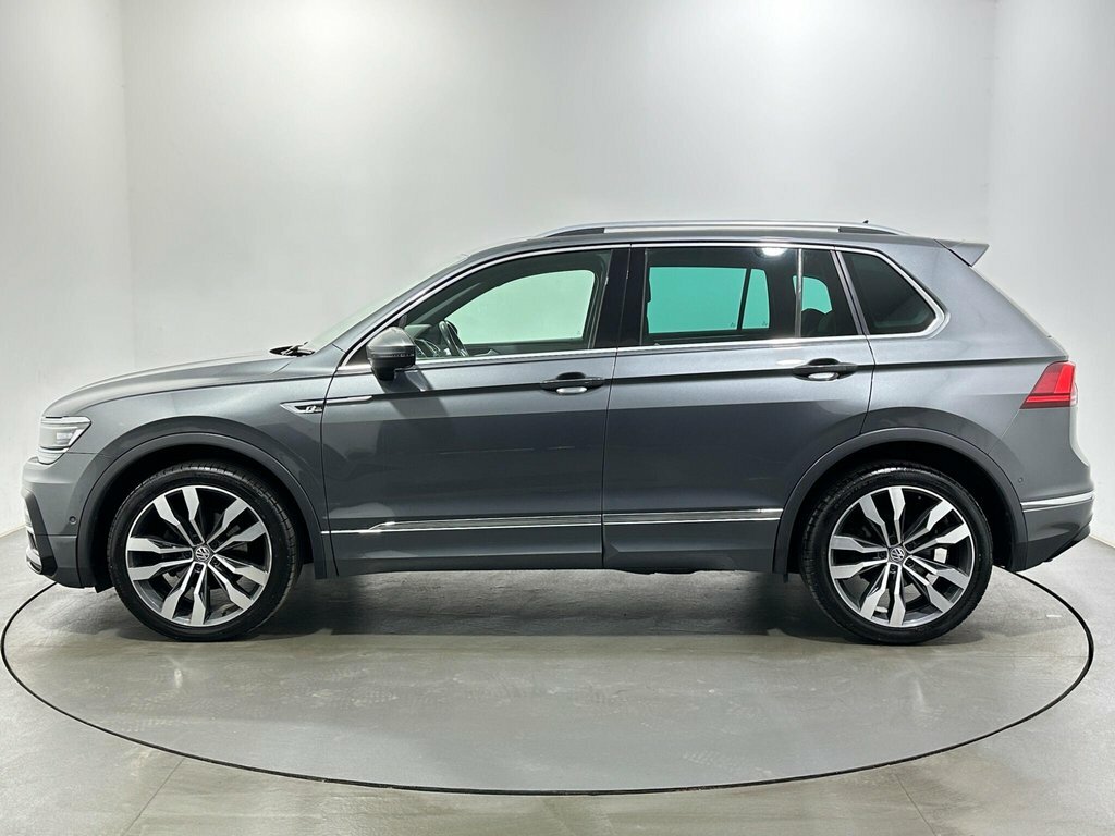 Volkswagen Tiguan 2L R-line Tech BV70KZY Grey #4