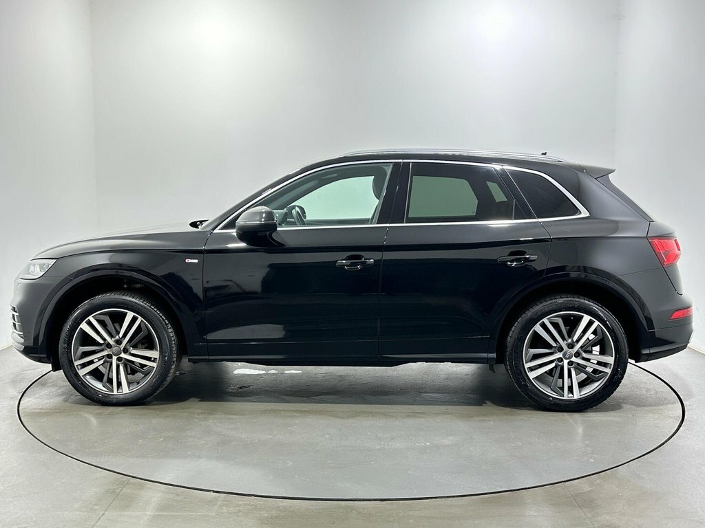 Audi Q5 2L S Line DK18LHL Black #4