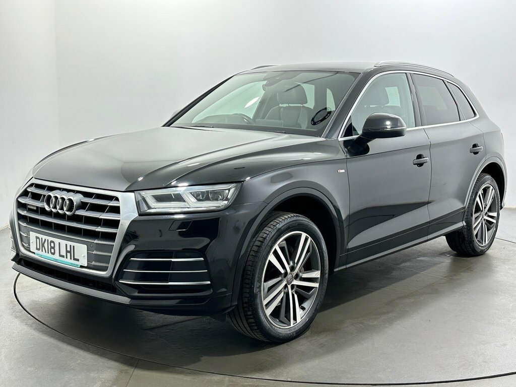 Audi Q5 2L S Line DK18LHL Black #3
