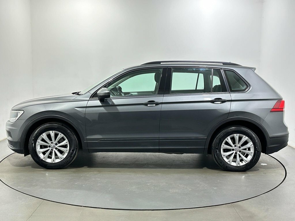 Volkswagen Tiguan 2L S NL67ZHZ Grey #4