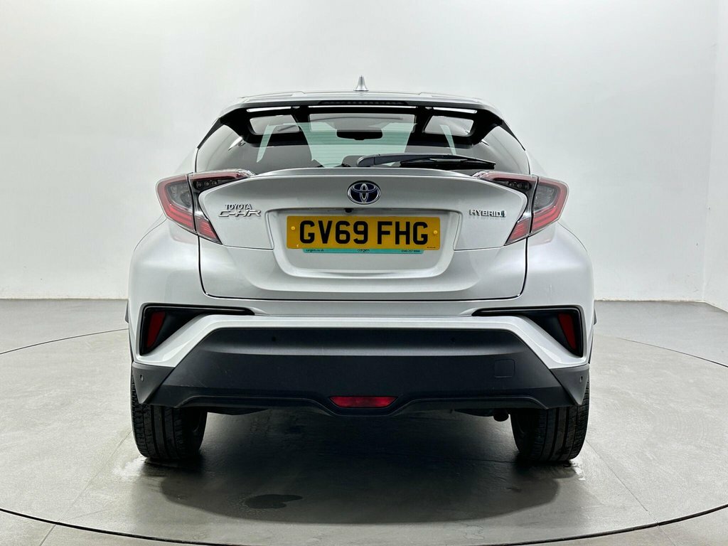 Toyota C-Hr 1.8L Excel GV69FHG Silver #6