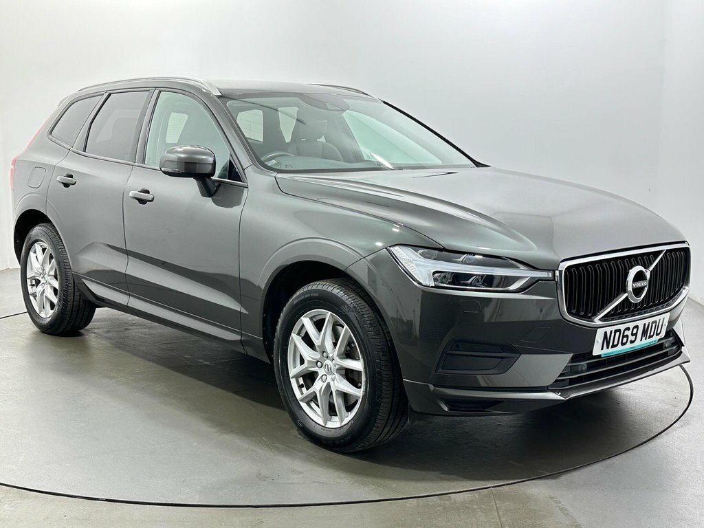 Volvo XC60 2L Momentum Grey