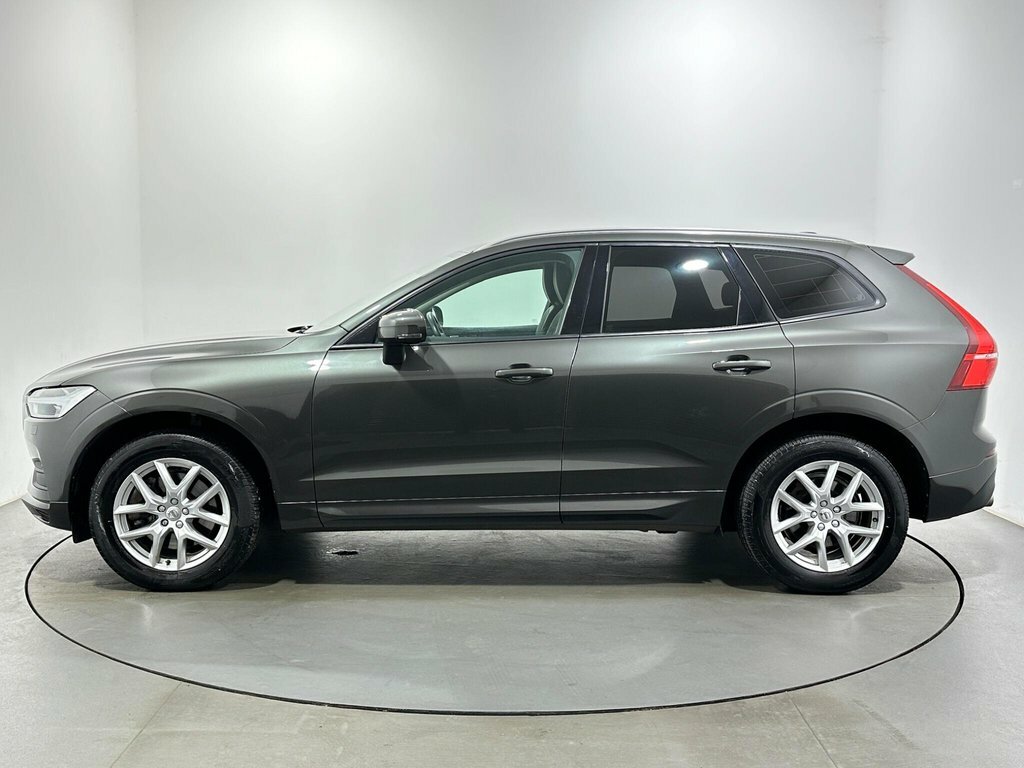 Volvo XC60 2L Momentum ND69MDU Grey #4