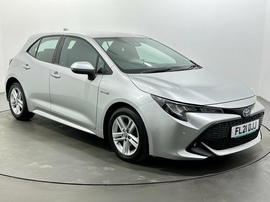 Toyota Corolla 1.8L Icon Tech FL21DJJ Silver