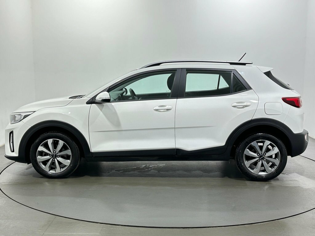 Kia Stonic 1L 2 White #4